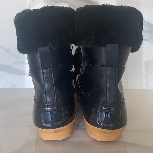DV by Dolce Vita black duck boot size 8. No box - Picture 11 of 13